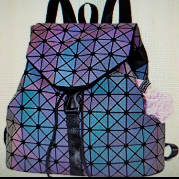 DIOMO Handbags - DIOMO Holographic Lingge Geometric Backpack
